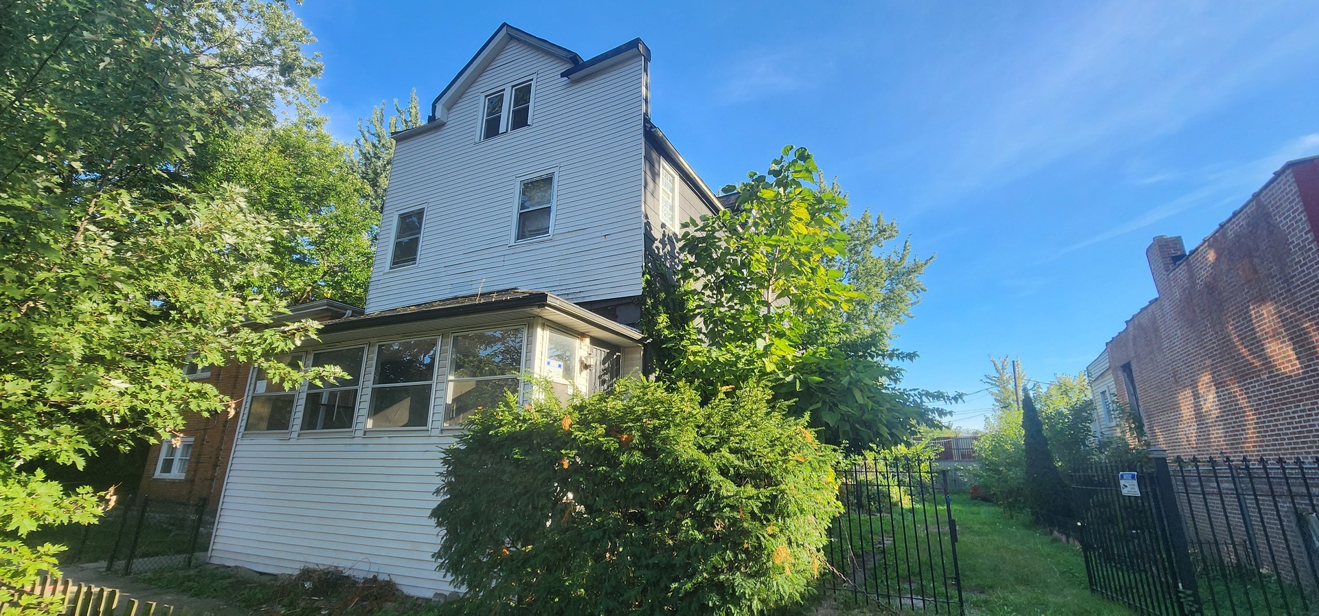 1059 E 80th Street, Chicago, IL 60619