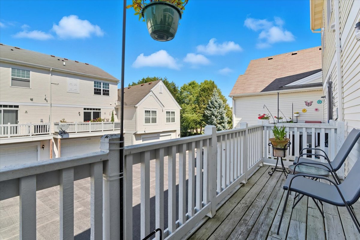 3077 Nicklaus Lane, Wadsworth, IL 60083