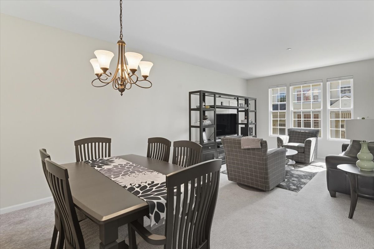 3077 Nicklaus Lane, Wadsworth, IL 60083