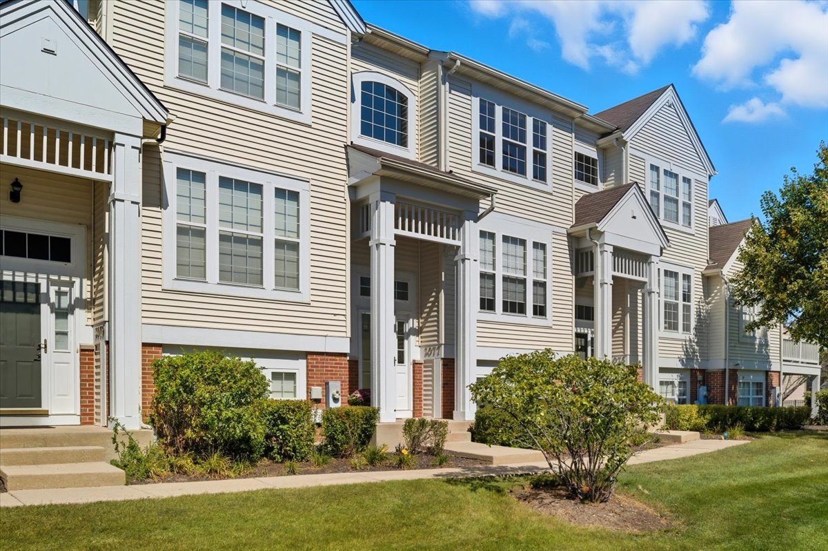 3077 Nicklaus Lane, Wadsworth, IL 60083