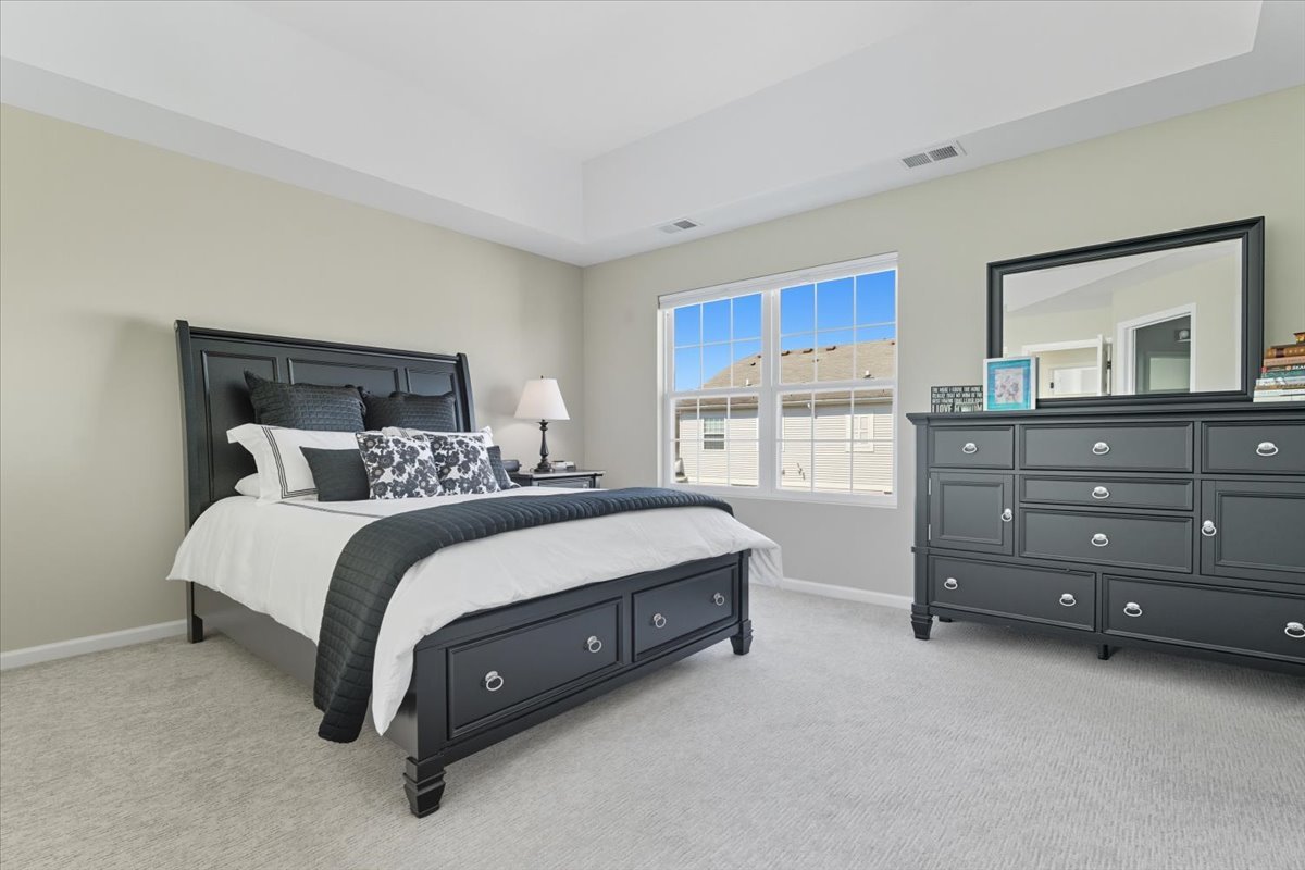 3077 Nicklaus Lane, Wadsworth, IL 60083