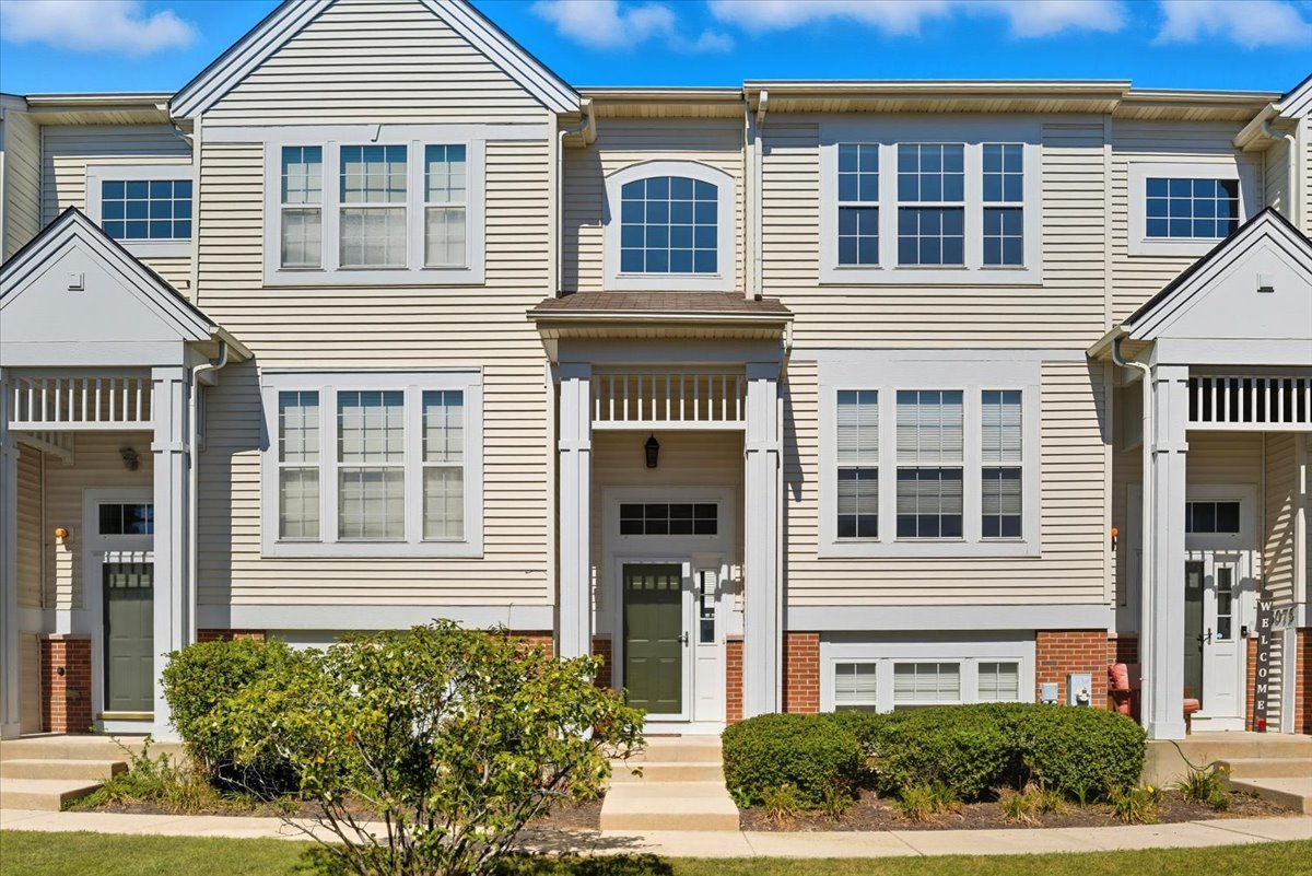 3077 Nicklaus Lane, Wadsworth, IL 60083