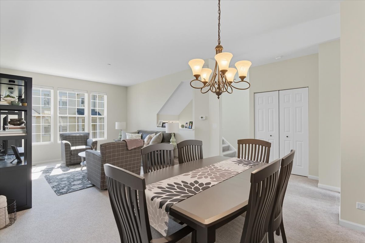 3077 Nicklaus Lane, Wadsworth, IL 60083