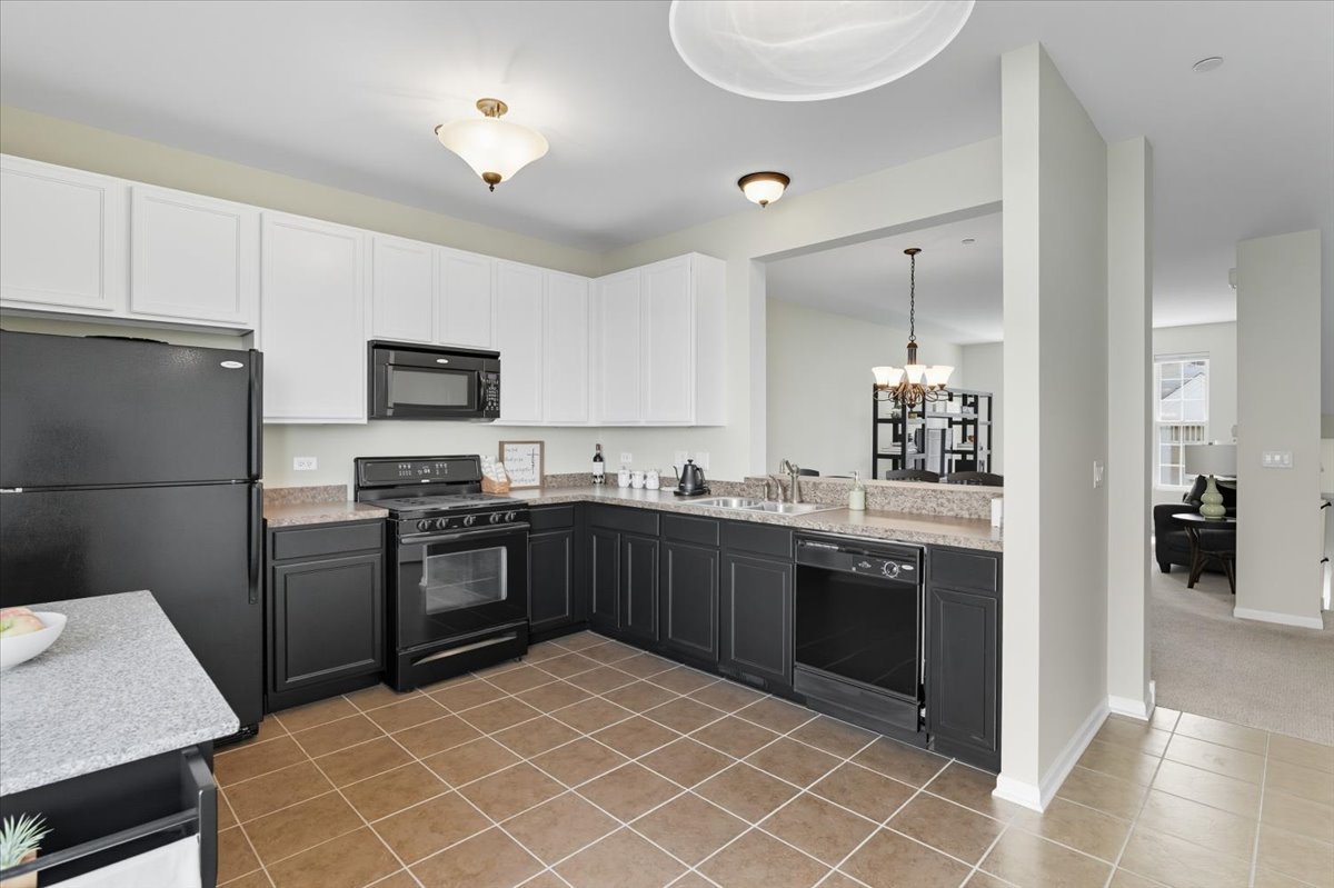 3077 Nicklaus Lane, Wadsworth, IL 60083