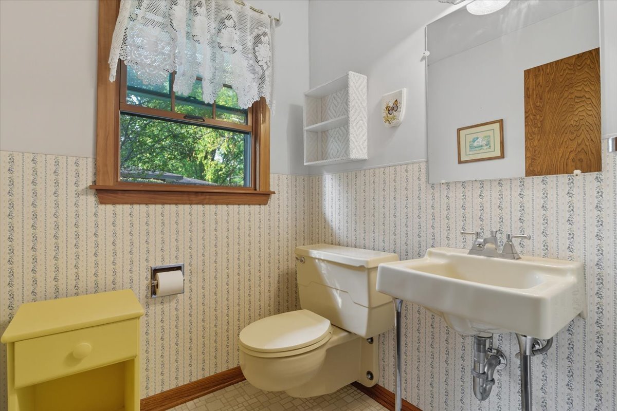 10765 W Liberty Avenue, Beach Park, IL 60099