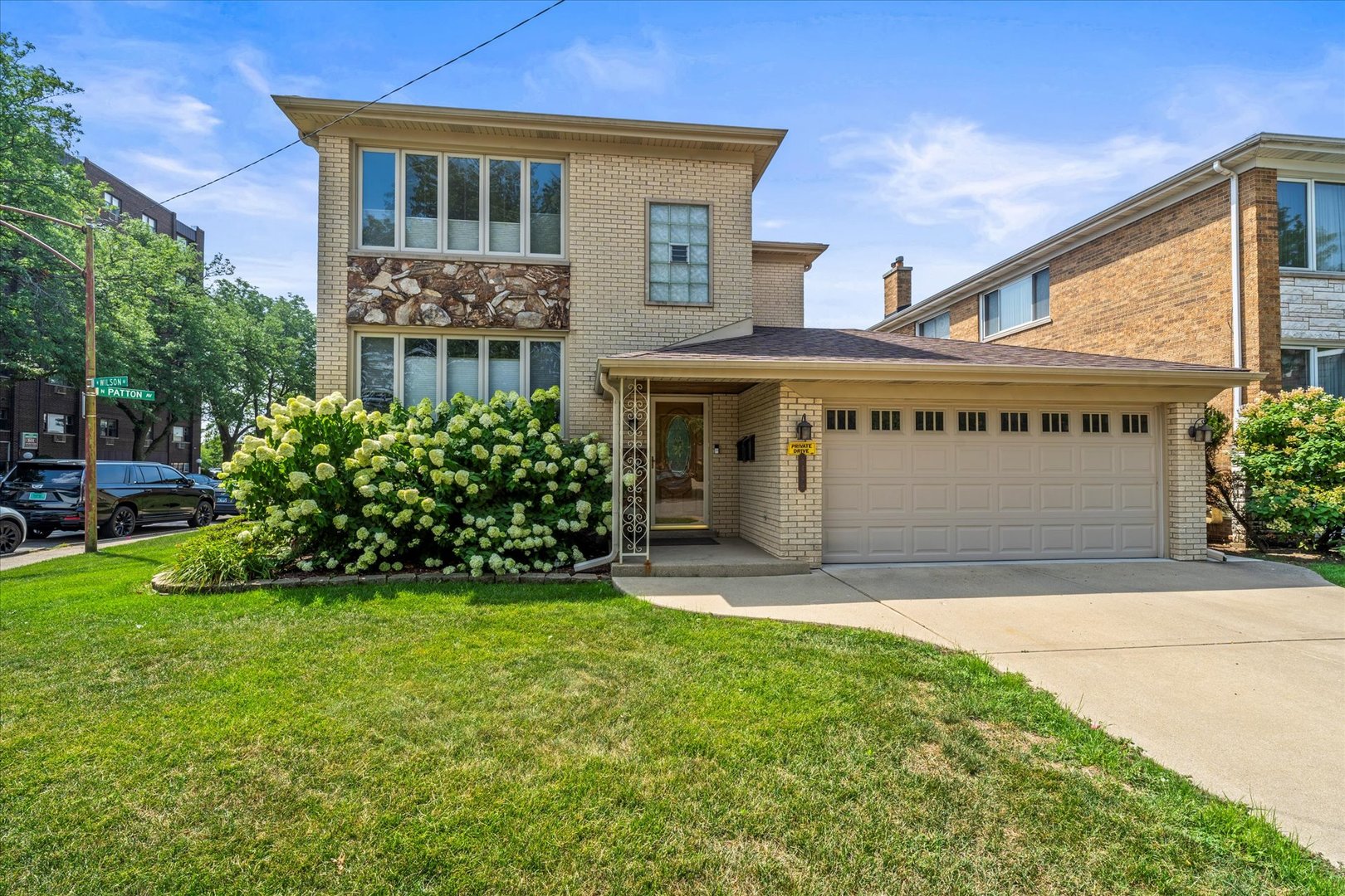 8423 W Wilson Avenue, Chicago, IL 60656