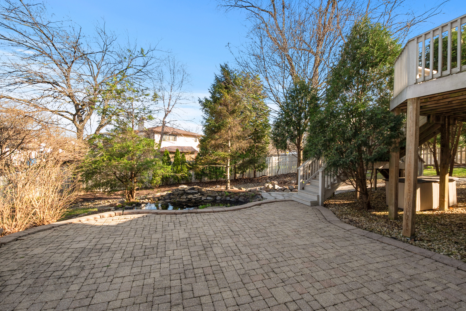 9000 Deerwood Court, Palos Hills, IL 60465