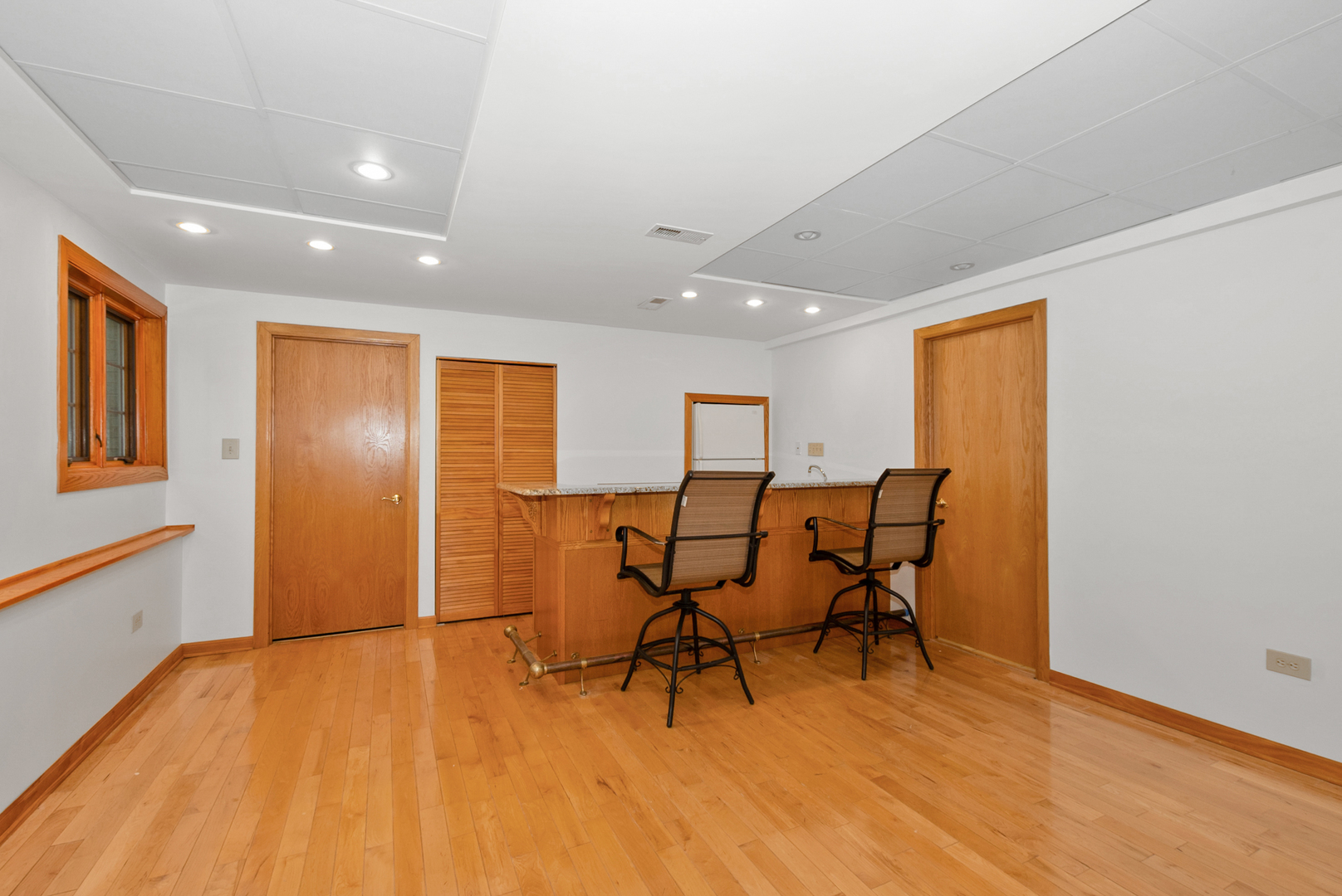 9000 Deerwood Court, Palos Hills, IL 60465