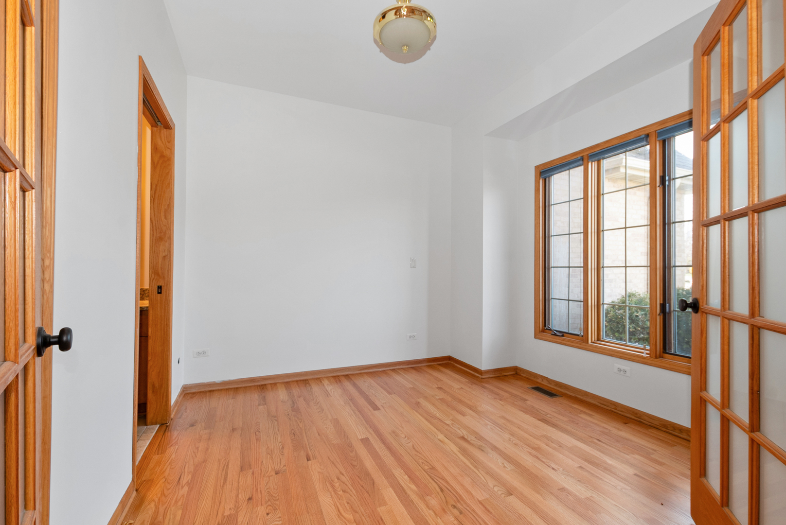 9000 Deerwood Court, Palos Hills, IL 60465