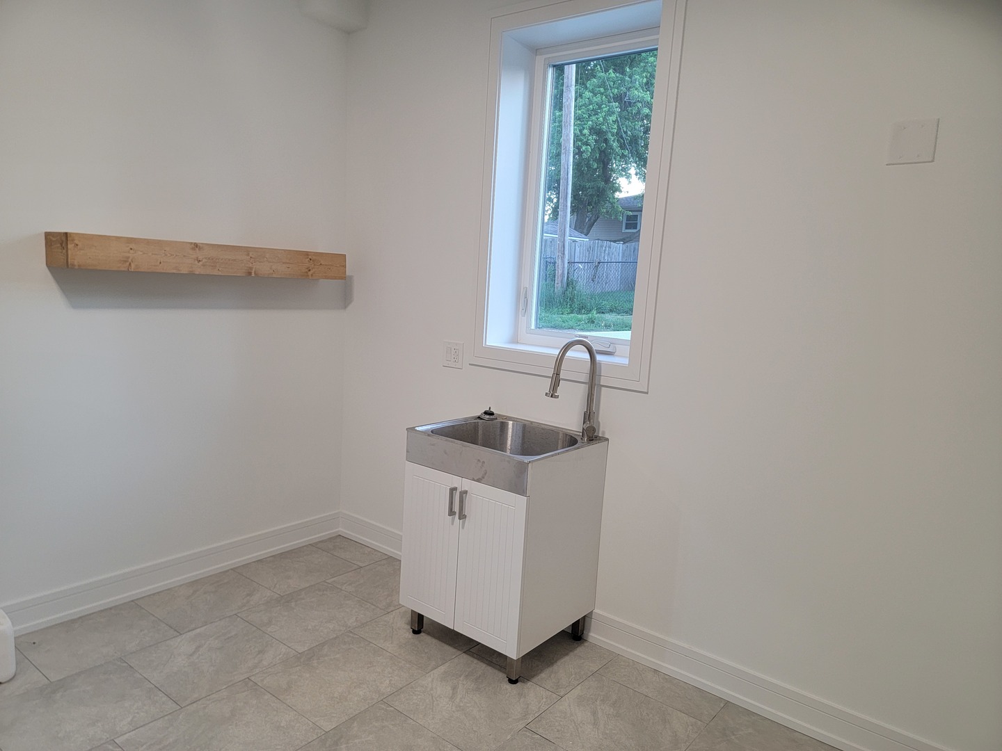 10230 S 83rd Court, Palos Hills, IL 60465