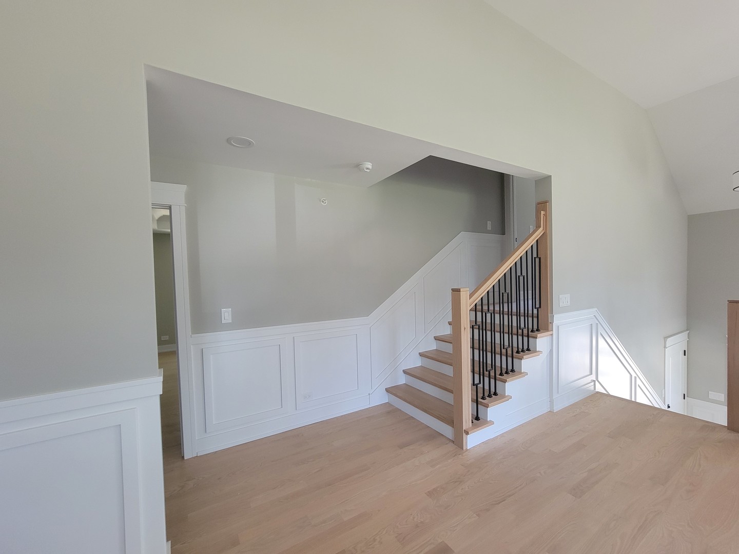 10230 S 83rd Court, Palos Hills, IL 60465