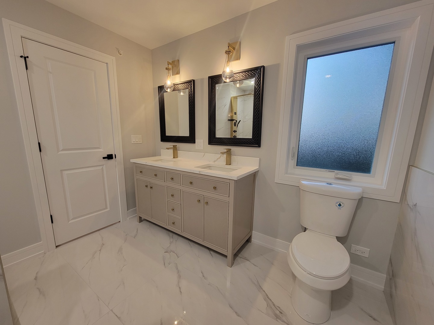 10230 S 83rd Court, Palos Hills, IL 60465