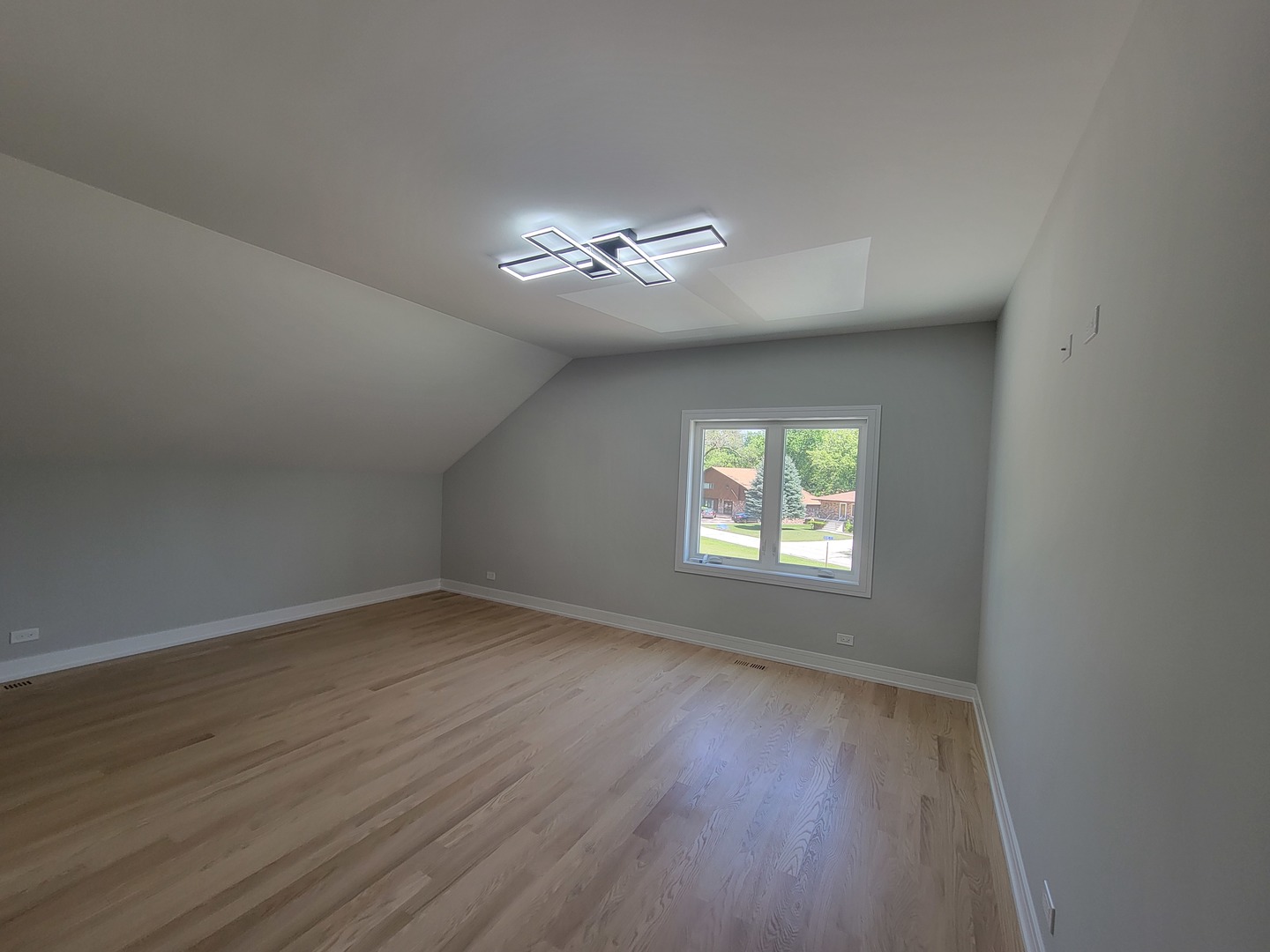 10230 S 83rd Court, Palos Hills, IL 60465