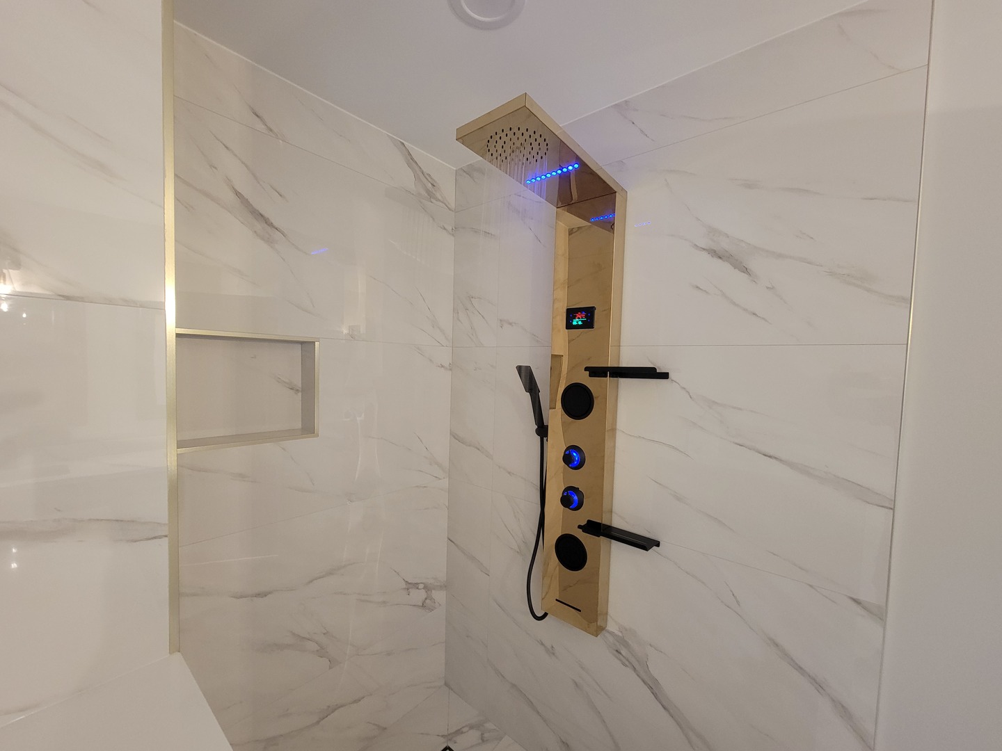 10230 S 83rd Court, Palos Hills, IL 60465