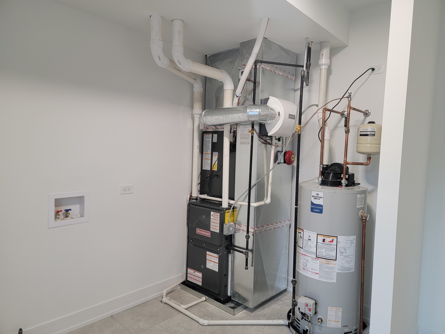 10230 S 83rd Court, Palos Hills, IL 60465