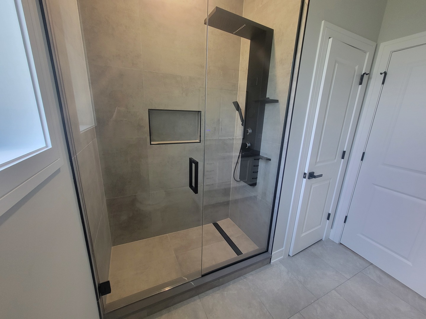 10230 S 83rd Court, Palos Hills, IL 60465