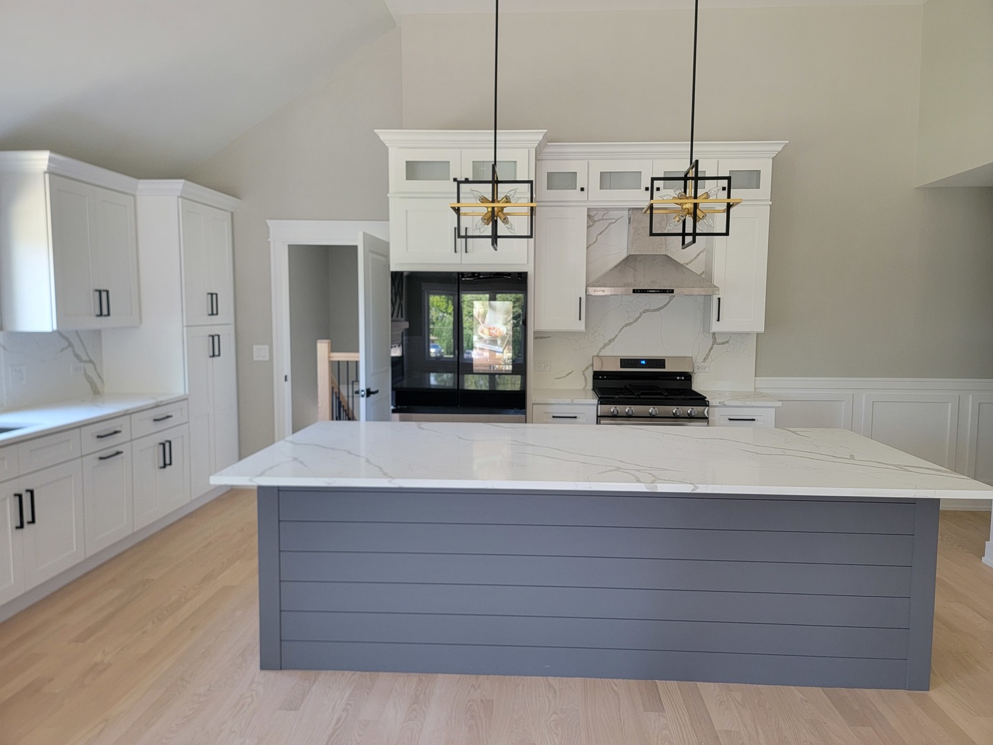 10230 S 83rd Court, Palos Hills, IL 60465