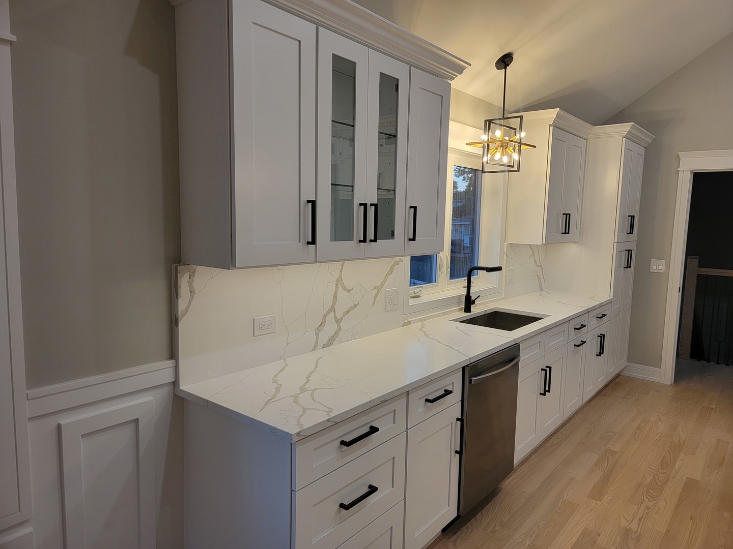 10230 S 83rd Court, Palos Hills, IL 60465