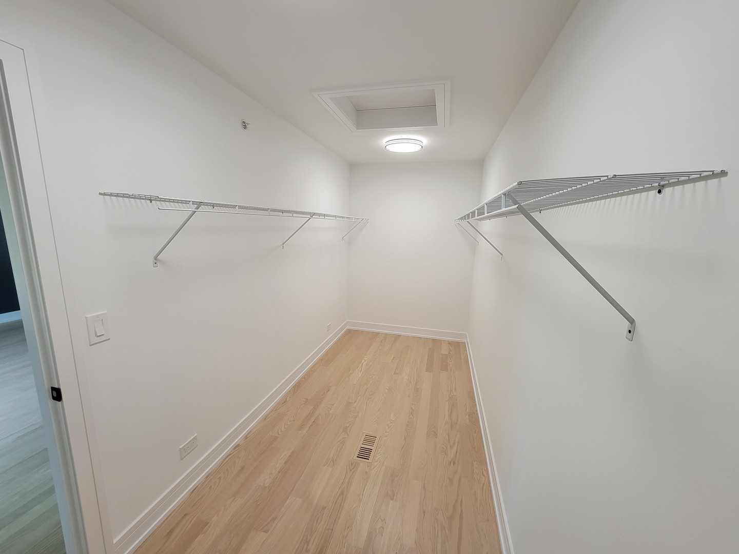 10230 S 83rd Court, Palos Hills, IL 60465