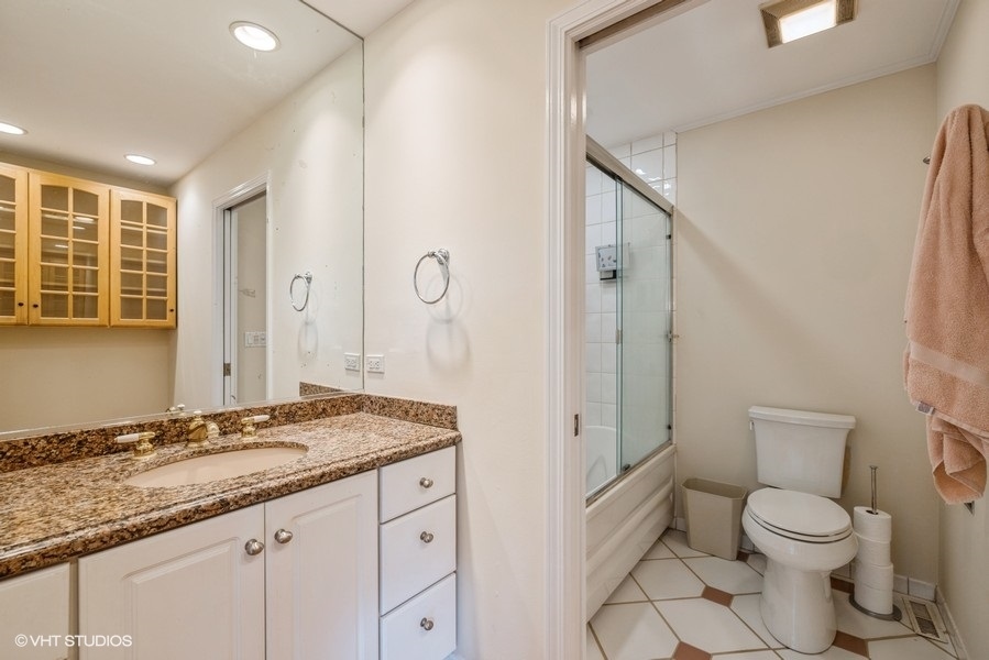 1909 Louise Street, Crystal Lake, IL 60014