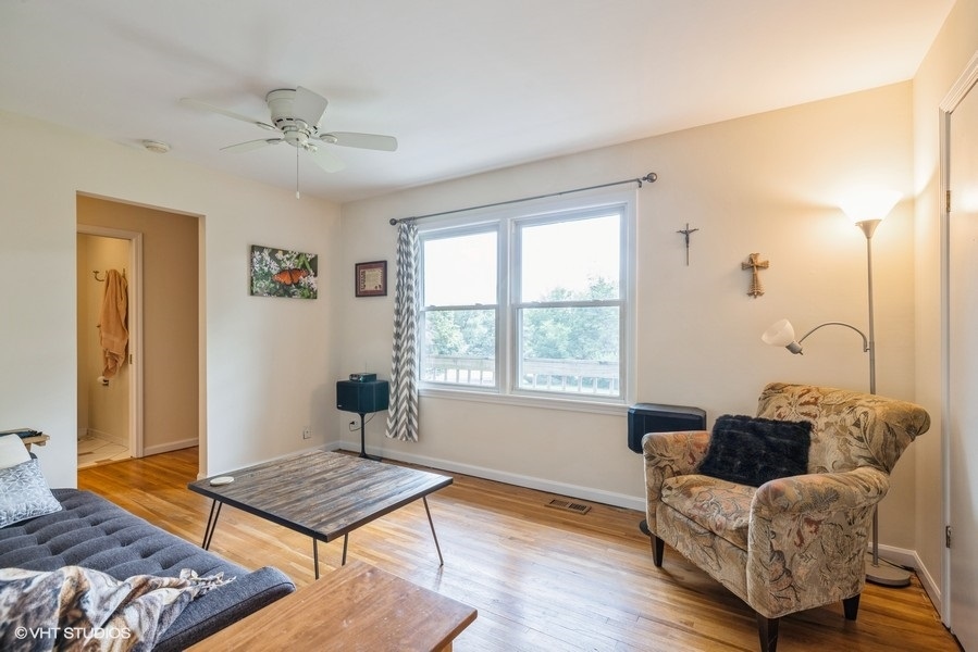 1909 Louise Street, Crystal Lake, IL 60014