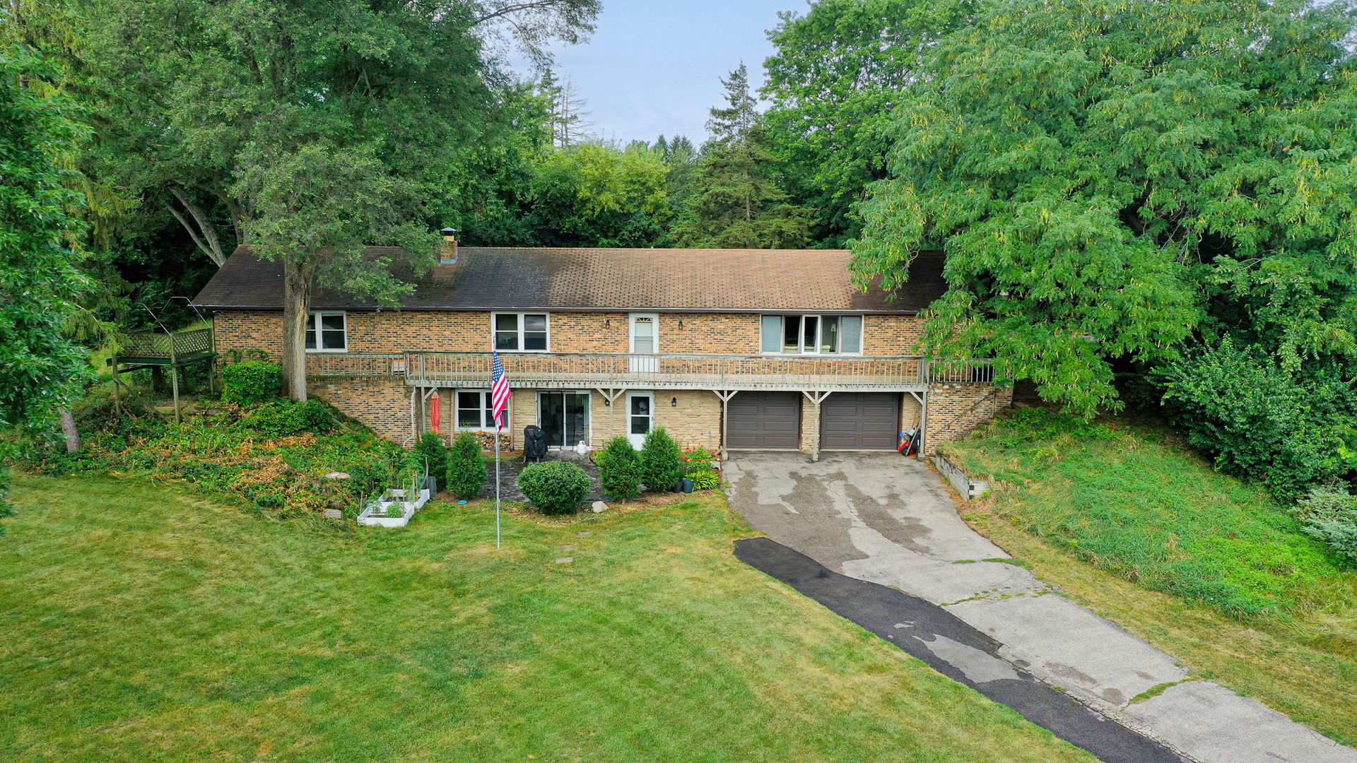 1909 Louise Street, Crystal Lake, IL 60014