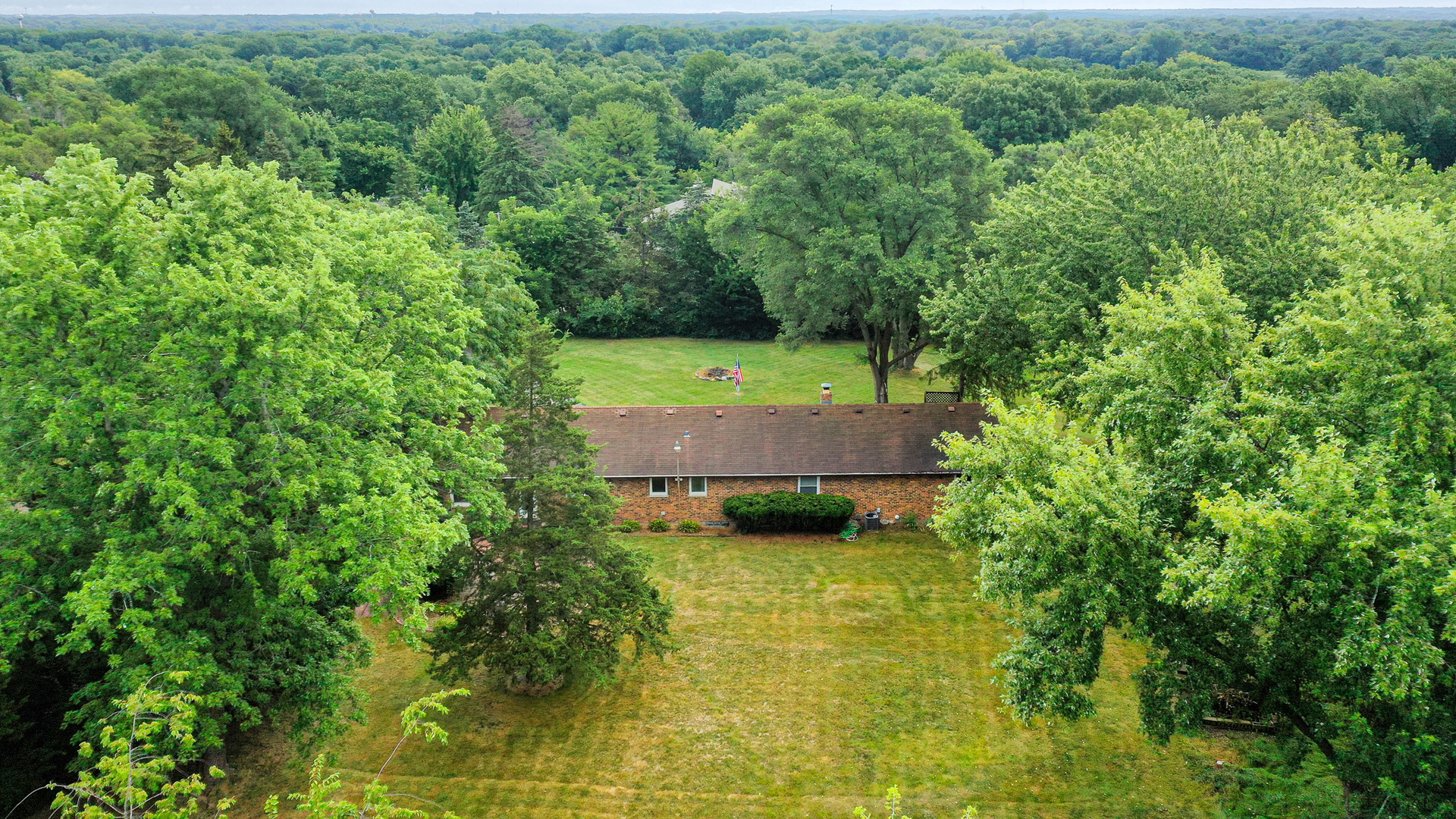 1909 Louise Street, Crystal Lake, IL 60014