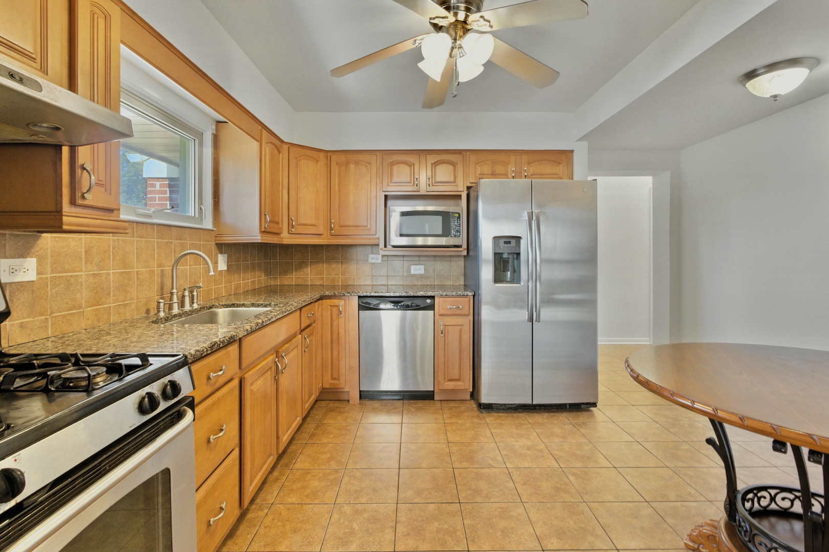 7215 Lyons Street, Morton Grove, IL 60053