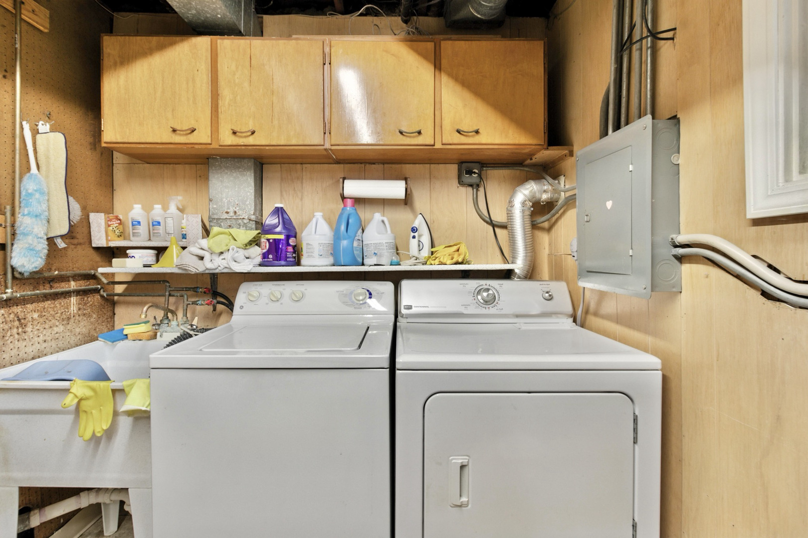 7215 Lyons Street, Morton Grove, IL 60053