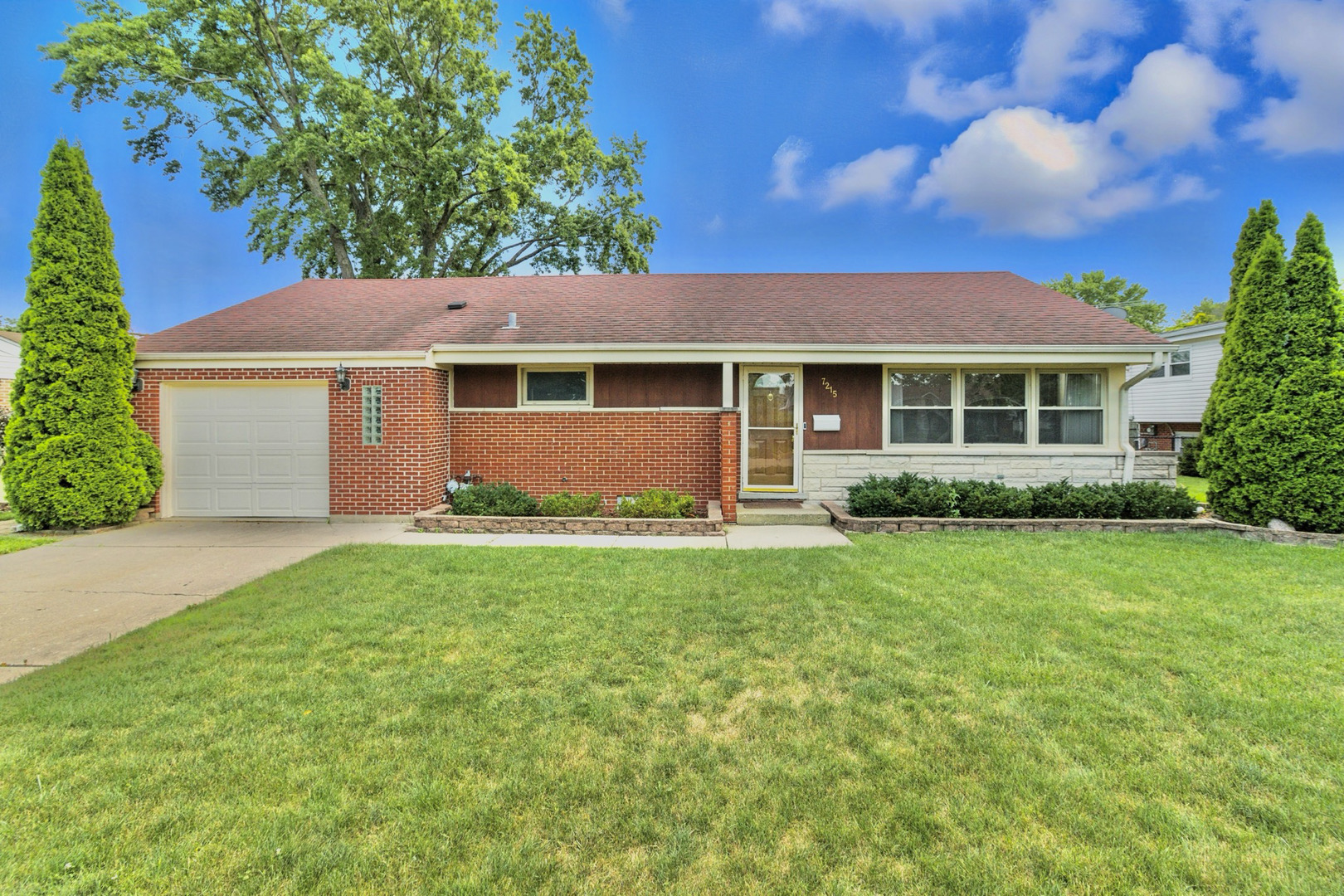 7215 Lyons Street, Morton Grove, IL 60053