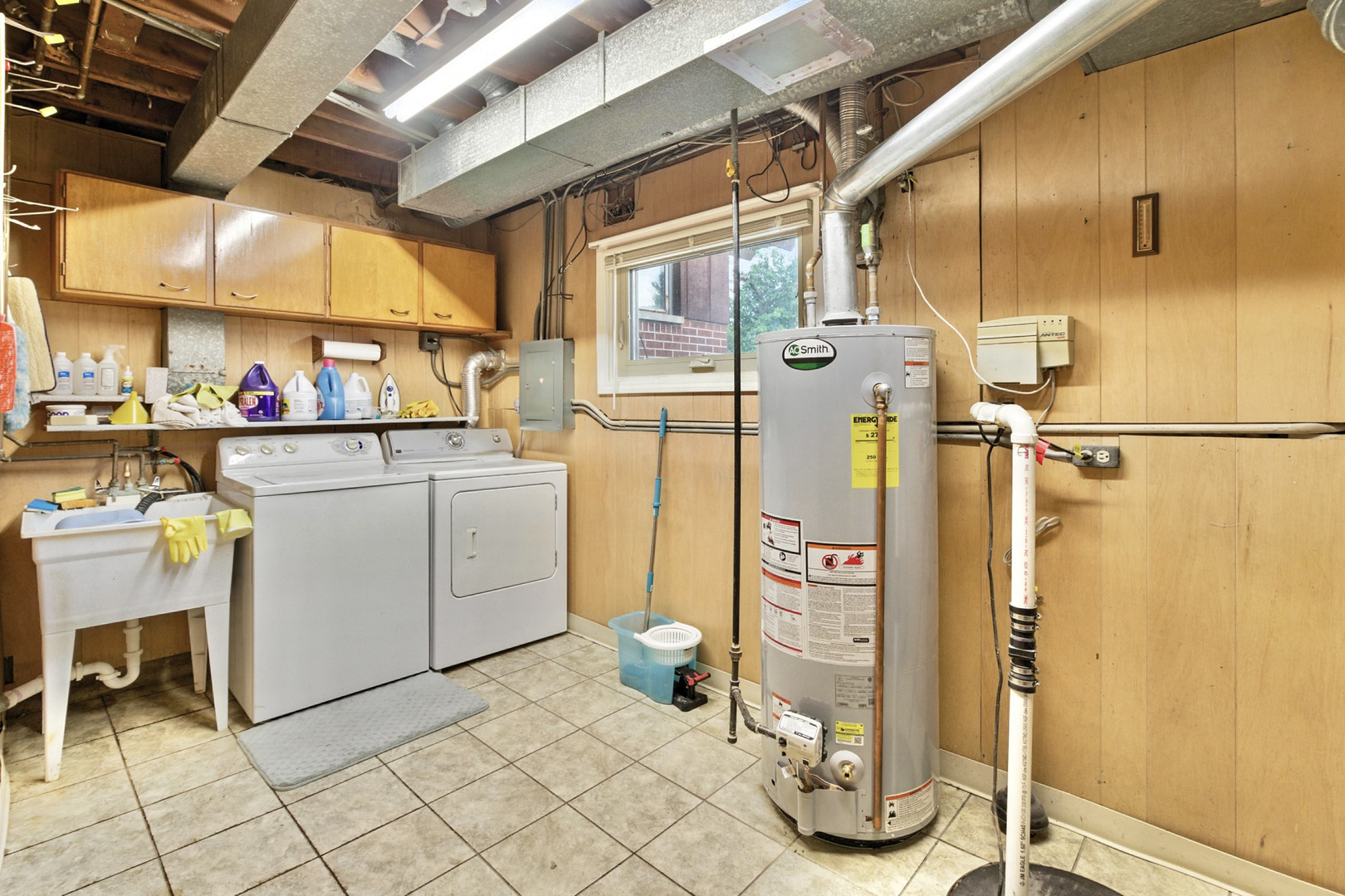 7215 Lyons Street, Morton Grove, IL 60053