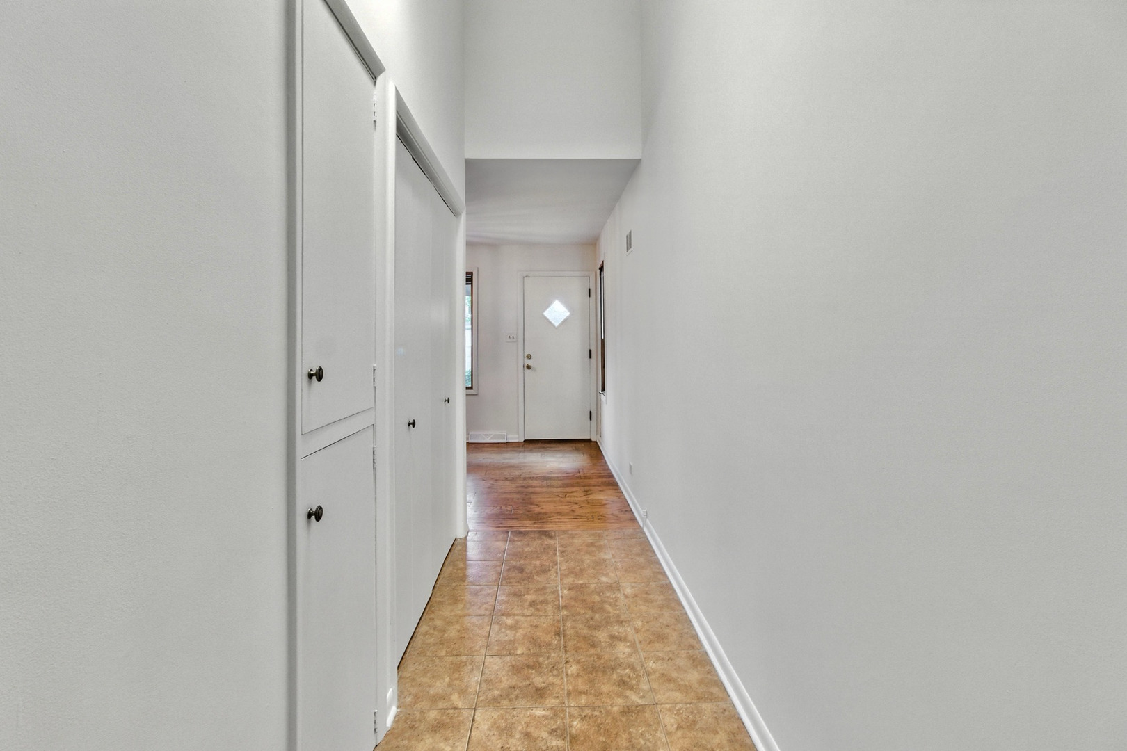 7215 Lyons Street, Morton Grove, IL 60053