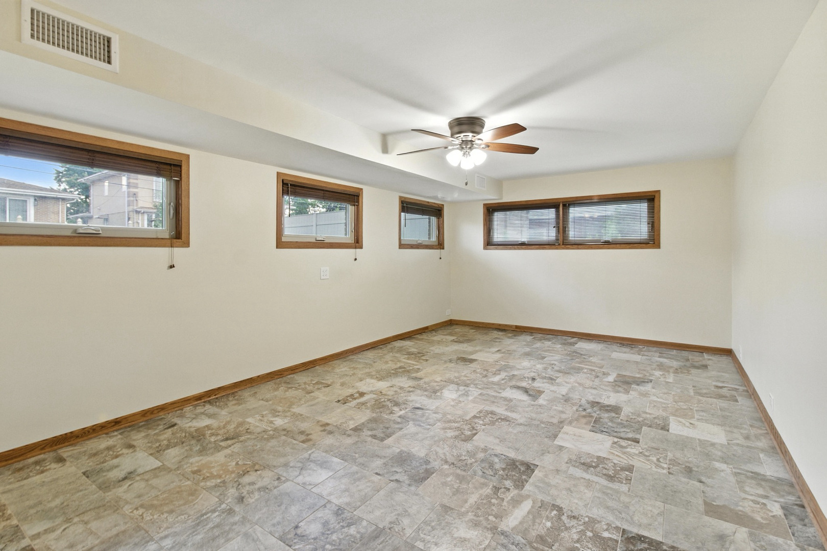 7215 Lyons Street, Morton Grove, IL 60053