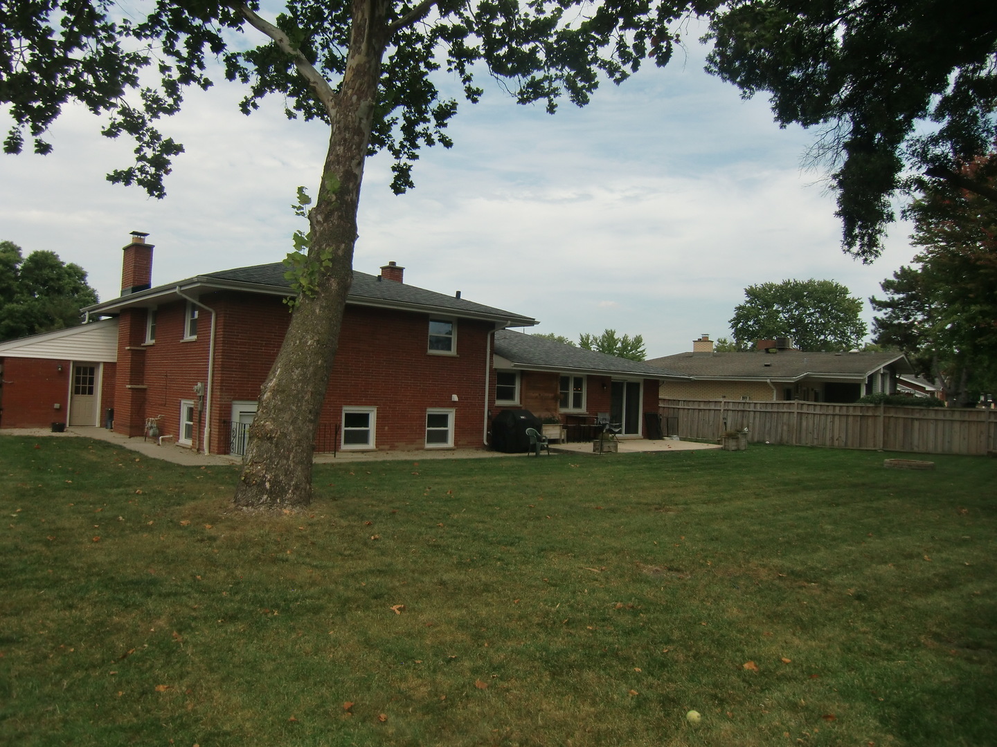 6711 W Shiawassie Drive, Palos Heights, IL 60463