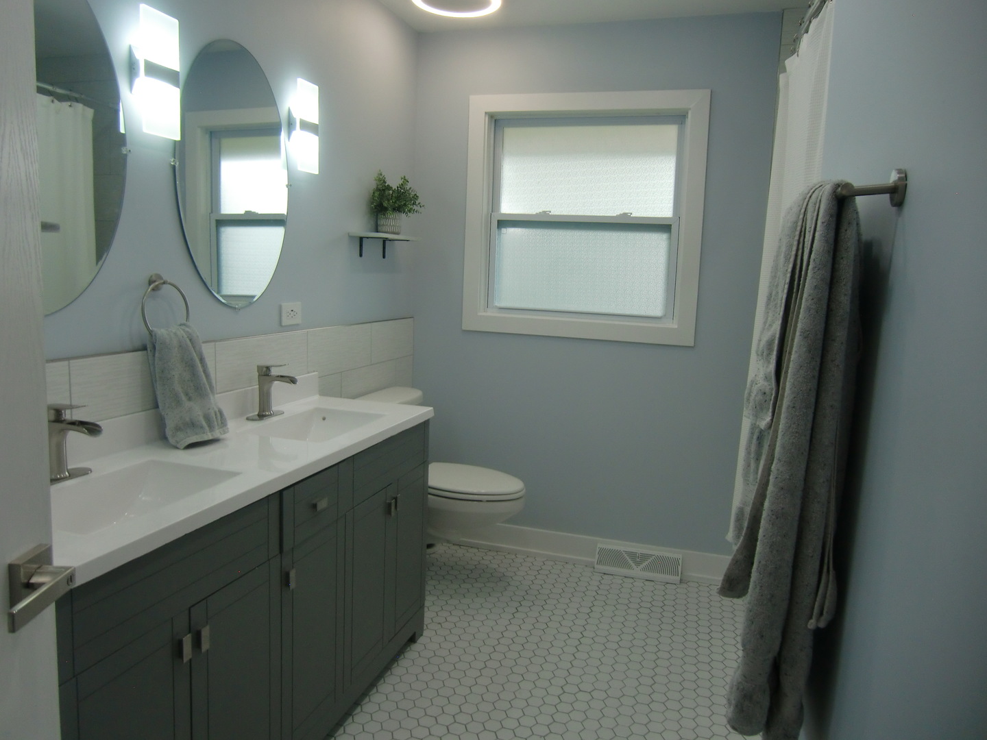 6711 W Shiawassie Drive, Palos Heights, IL 60463