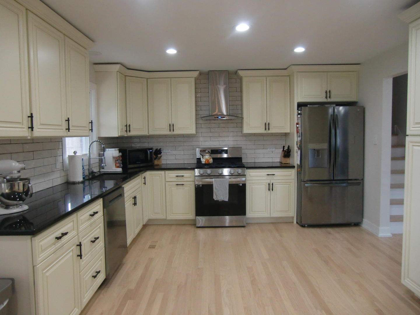 6711 W Shiawassie Drive, Palos Heights, IL 60463