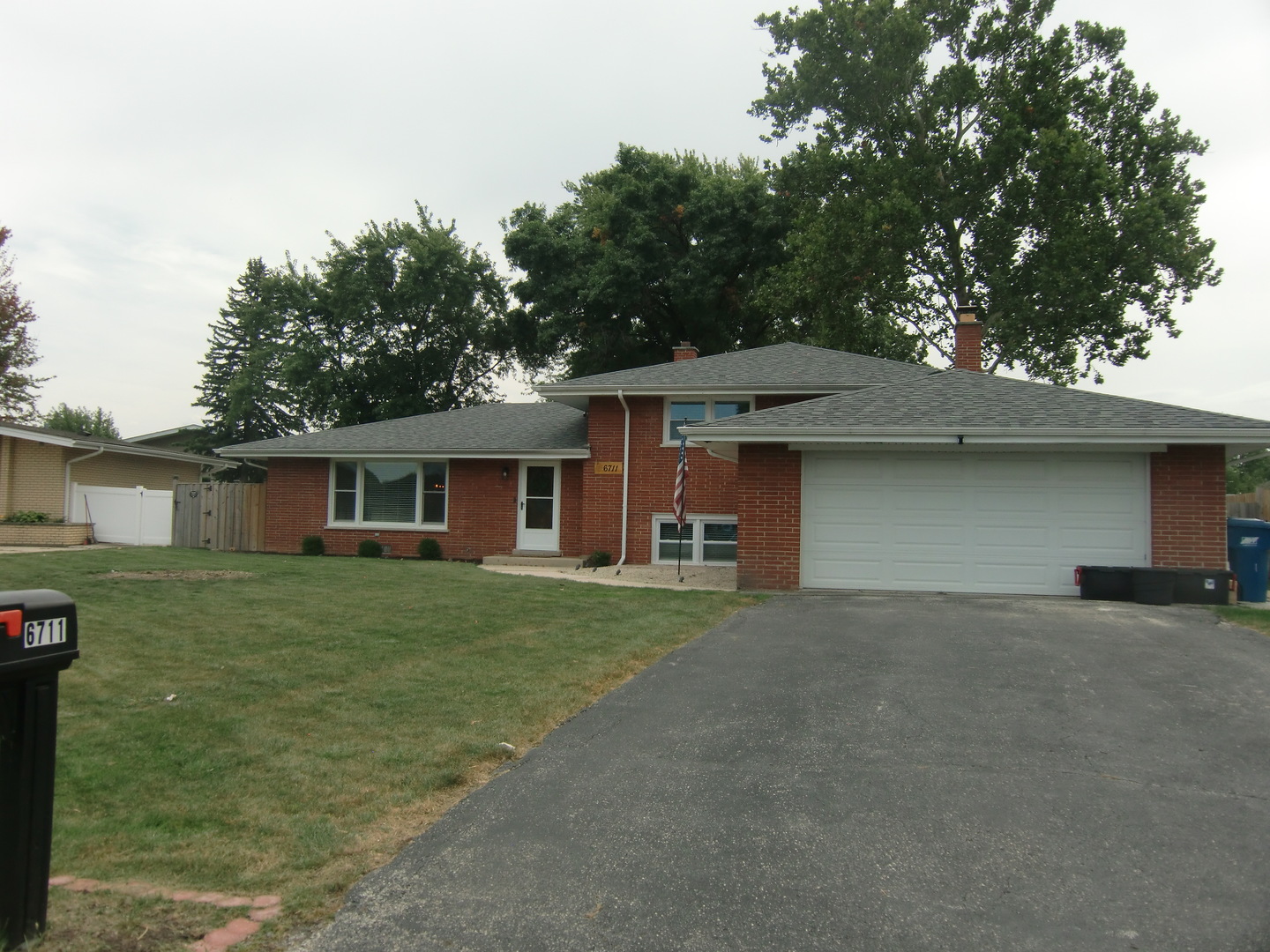 6711 W Shiawassie Drive, Palos Heights, IL 60463