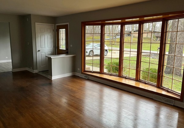 144 N Maple Avenue, Bloomingdale, IL 60108
