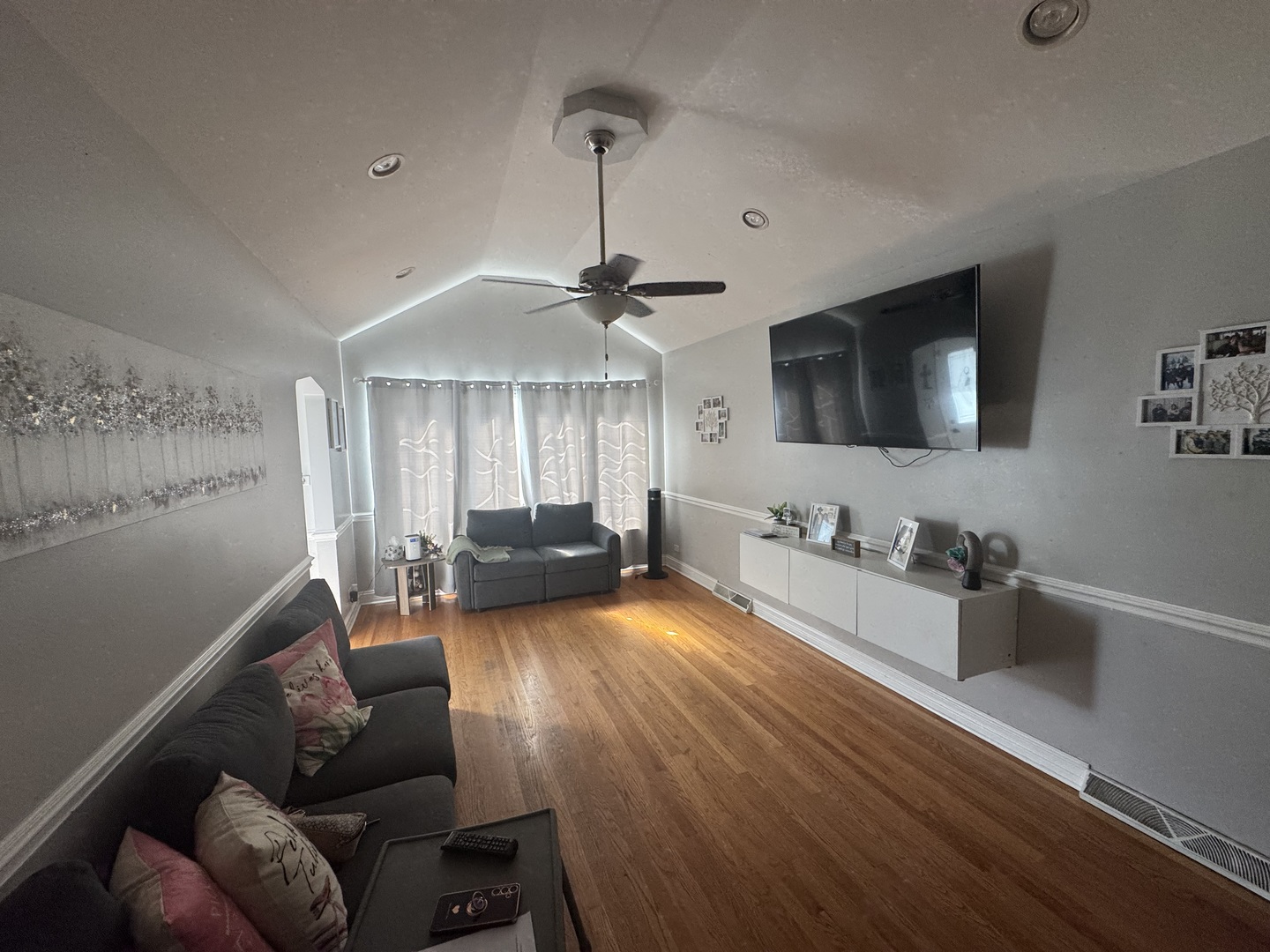 7205 S HAMLIN Avenue, Chicago, IL 60629