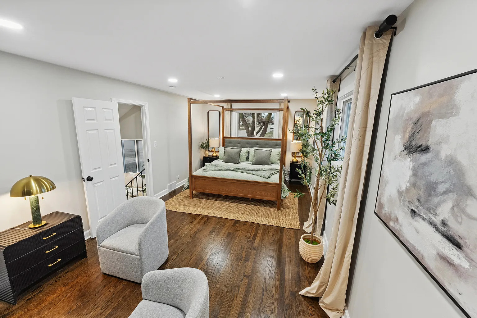 419 W Winthrop Avenue, Addison, IL 60101