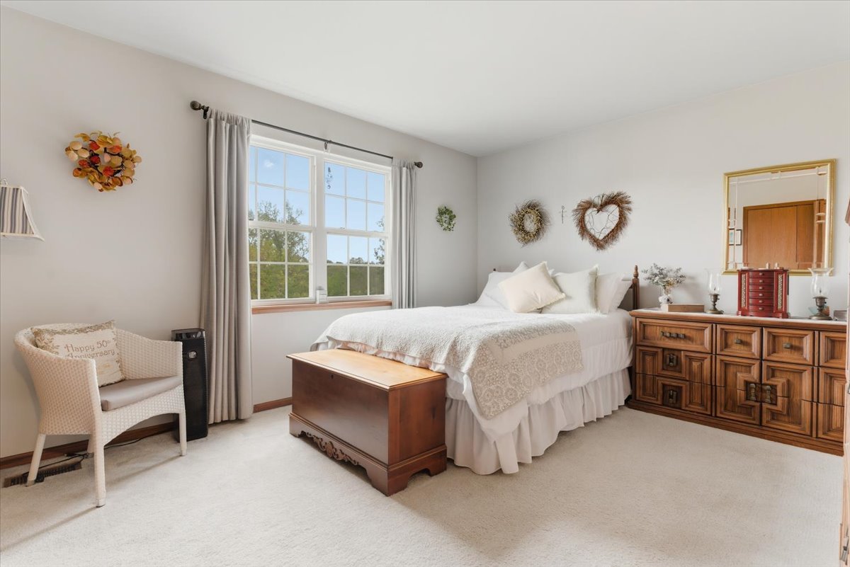 66 W Lindsay Drive, Round Lake Beach, IL 60073