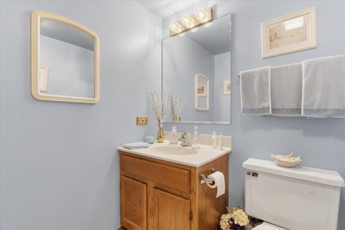 66 W Lindsay Drive, Round Lake Beach, IL 60073