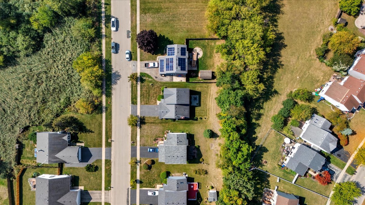 66 W Lindsay Drive, Round Lake Beach, IL 60073