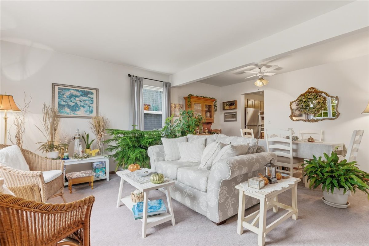 66 W Lindsay Drive, Round Lake Beach, IL 60073