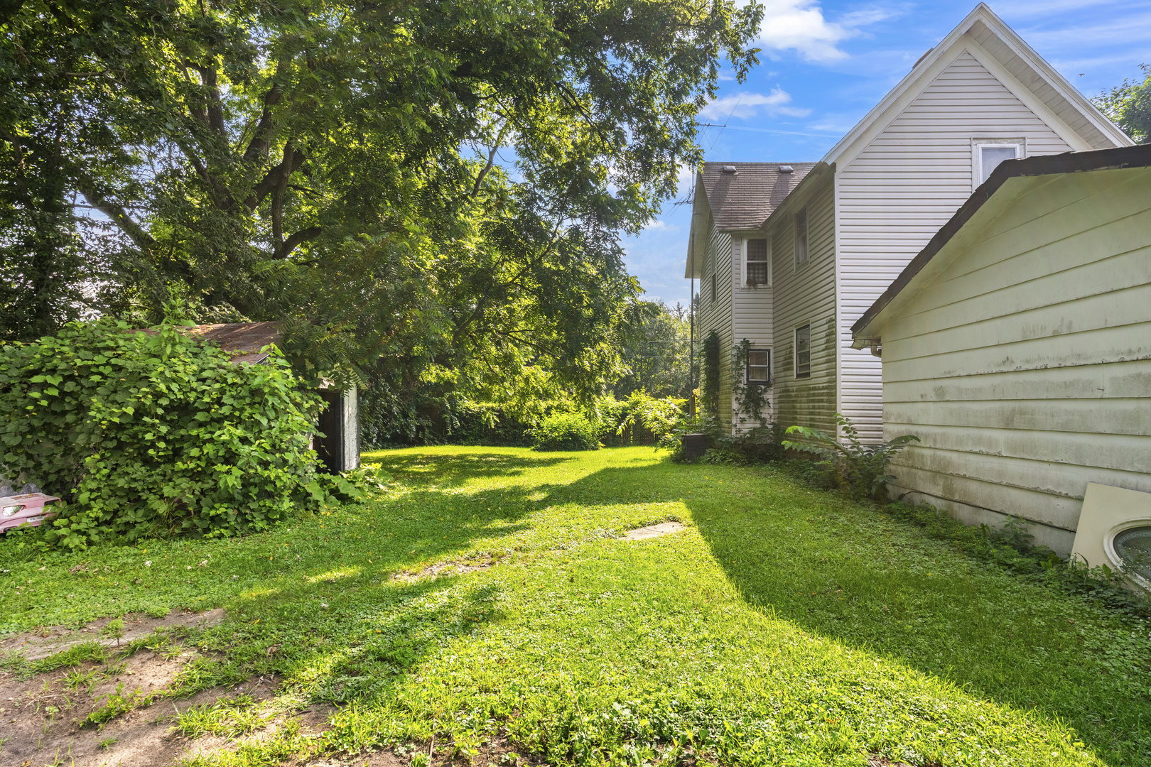 101 W 2nd Street, Lindenwood, IL 61049