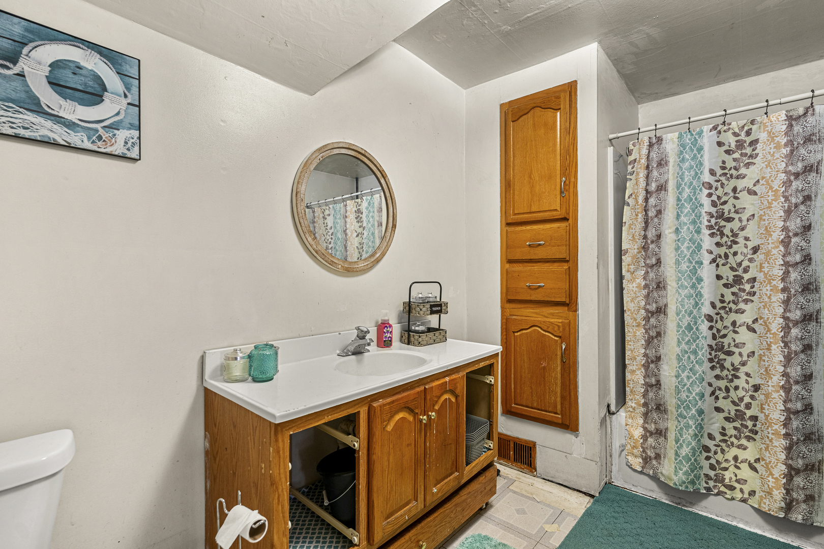 101 W 2nd Street, Lindenwood, IL 61049