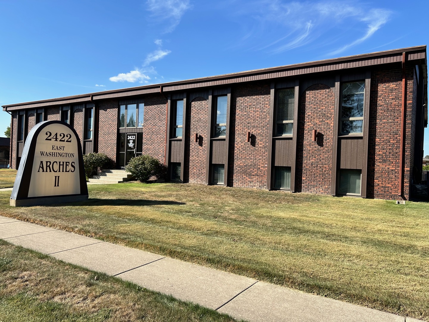 2422 E Washington Street, Bloomington, IL 61704