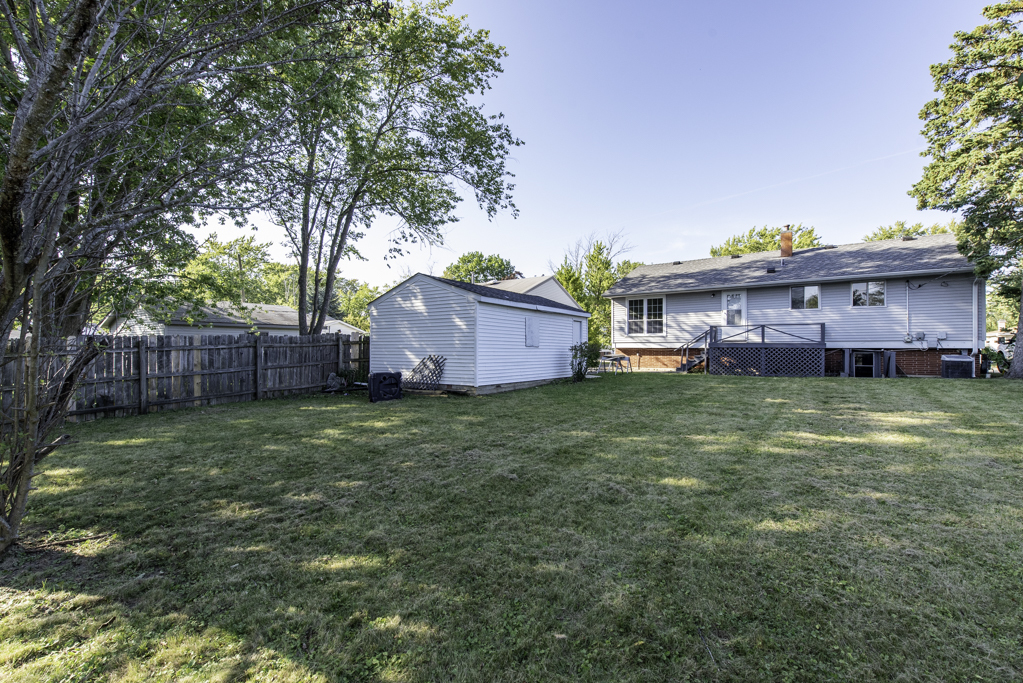 2713 W VERMONT Avenue, Waukegan, IL 60087