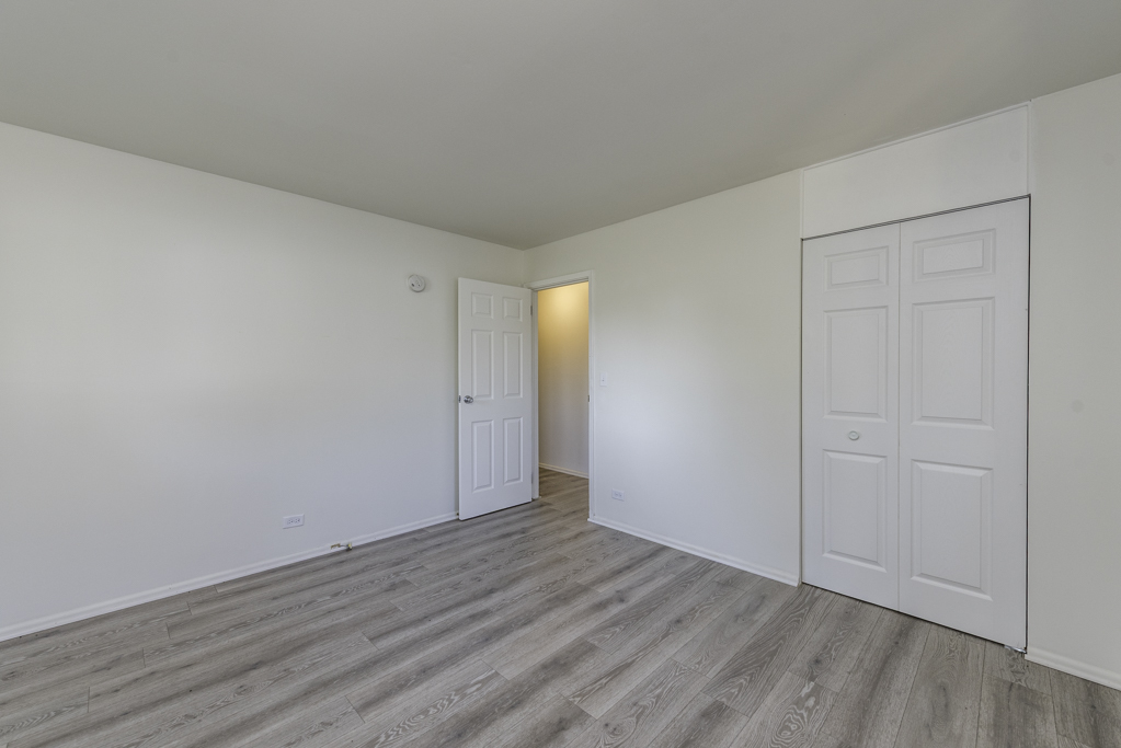 2713 W VERMONT Avenue, Waukegan, IL 60087