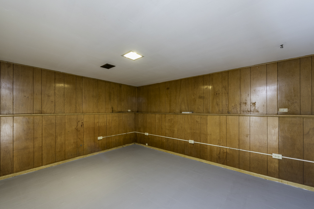 2713 W VERMONT Avenue, Waukegan, IL 60087